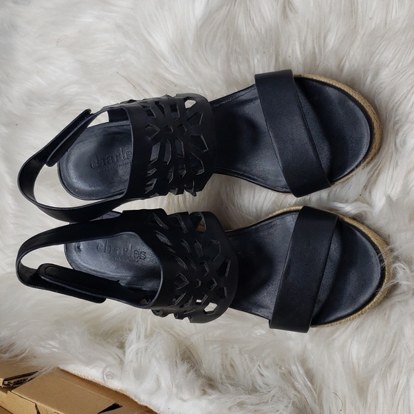 Charles David laser cut wedge sandal 6.5M - Picture 4 of 10